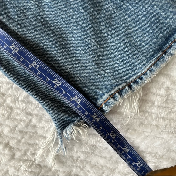 Abercrombie & Fitch The Mom High Rise Curve Love Jeans size 6s - Picture 6 of 9